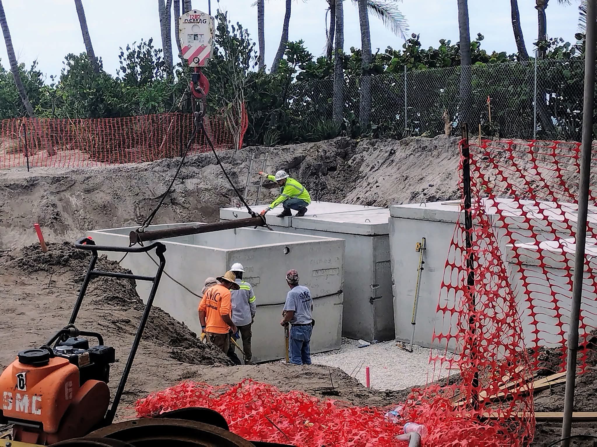 This is an image of Florida Septic installing a ATU Florida State compliant 4500 FAST BIO-MICROBICS